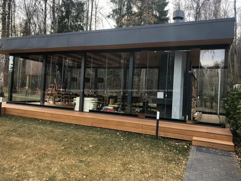 Безрамное остекление lumon беседок