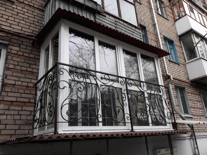 Французское остекление балкона