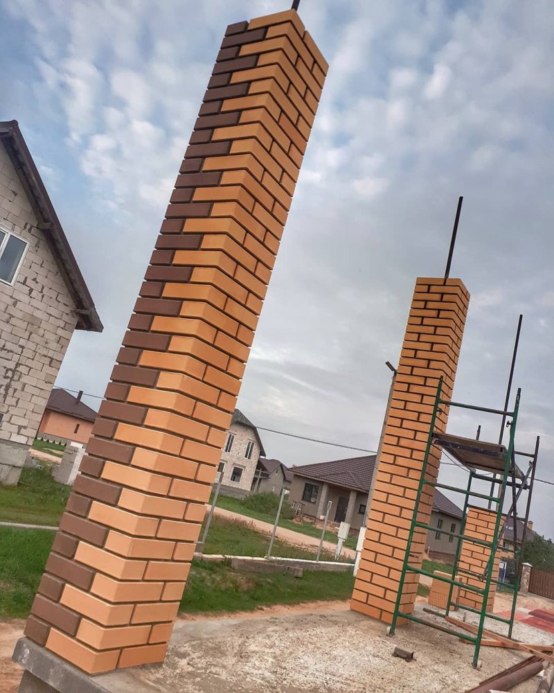 Кирпичные столбы для забора