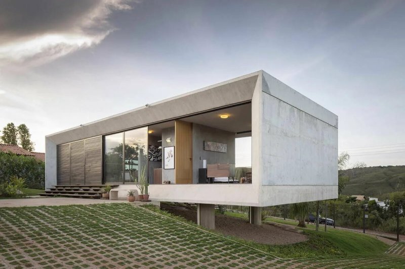 Concrete house by luciano kruk