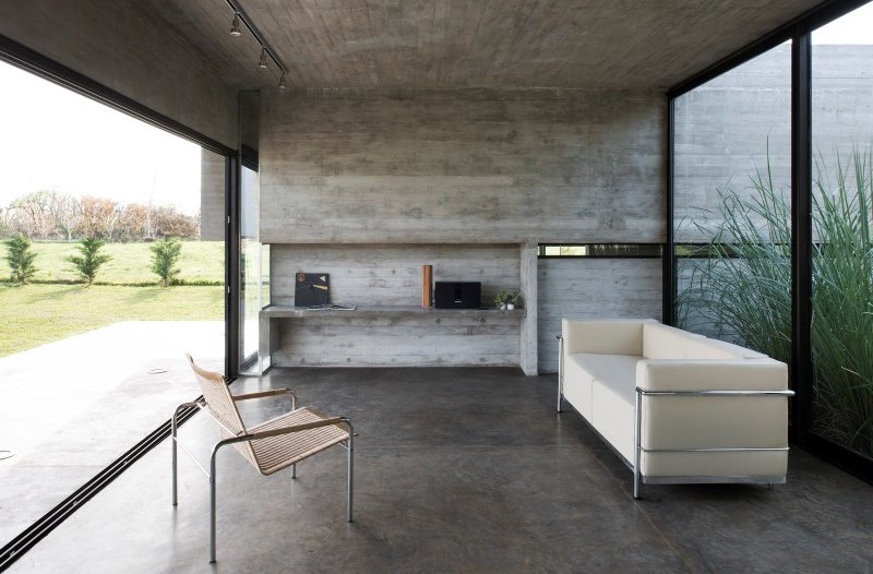 Concrete house by luciano kruk
