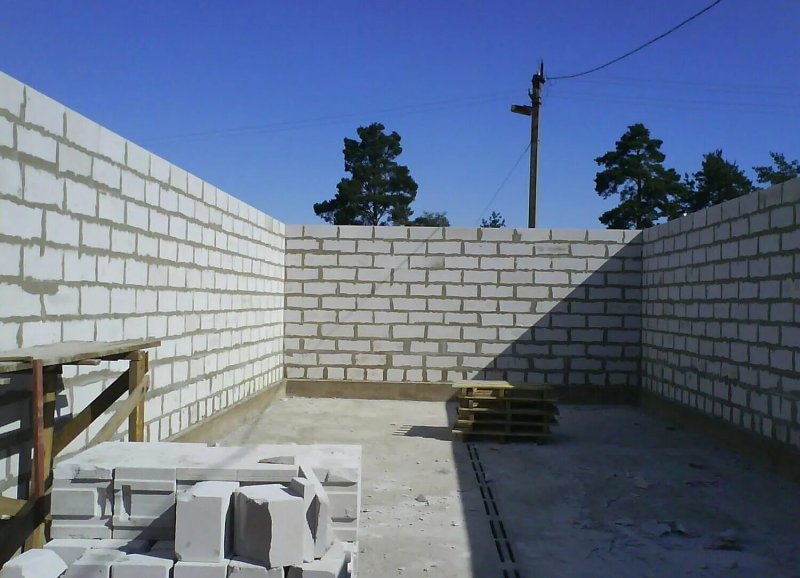 Кладка стен из газобетонных блоков