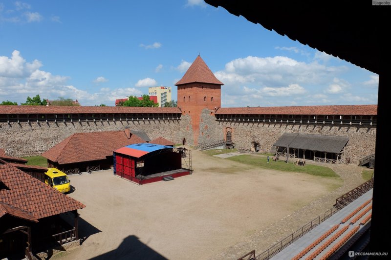 Лидский замок в белоруссии