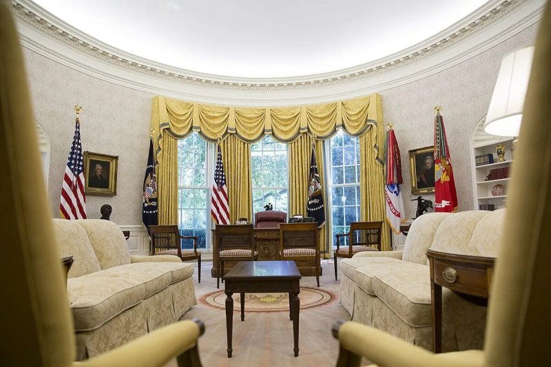 Овальный кабинет президента сша