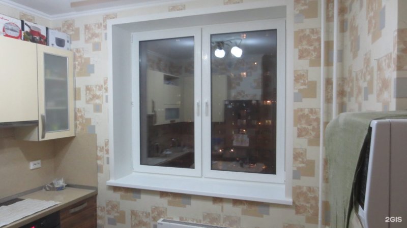 Окно двухстворчатое пластиковое