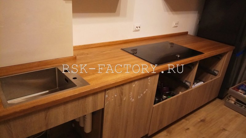 Плинтус кухонный дуб вотан