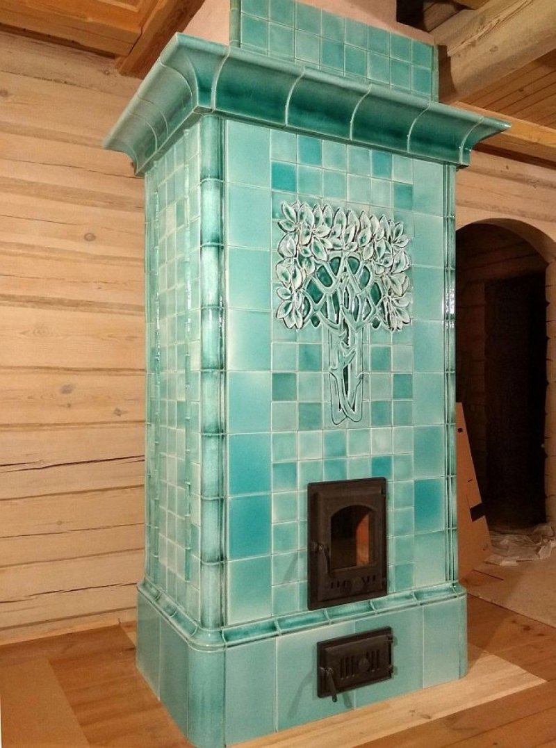 Печь голландка с изразцами