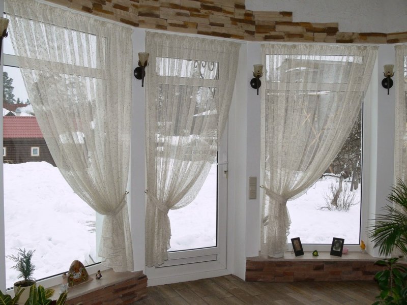 Короткие шторы на балкон