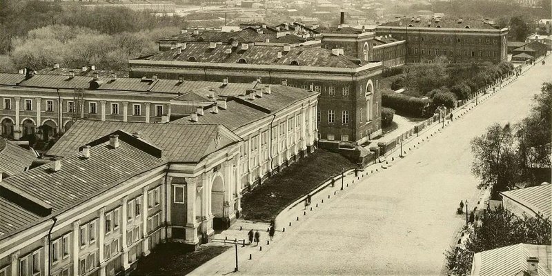 Лефортовский дворец в москве