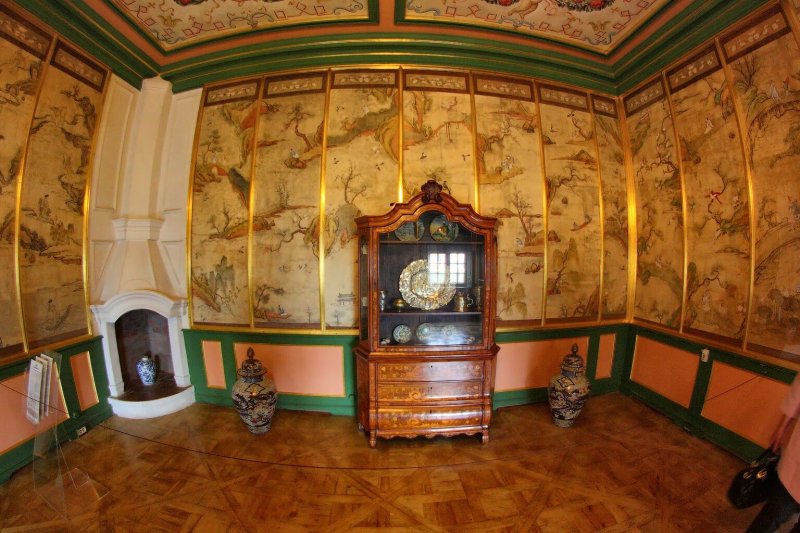 Меншиковский дворец китайский кабинет