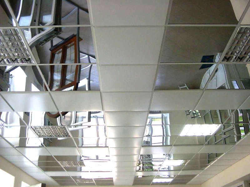 Потолок армстронг зеркальный