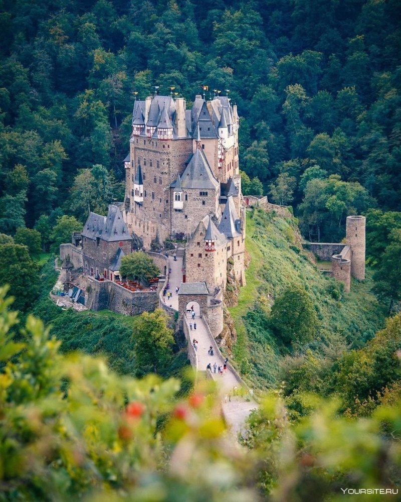 Замок burg eltz
