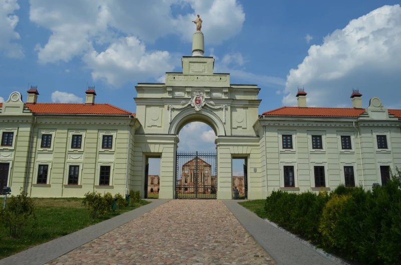 Ружанский дворцовый комплекс рода сапег