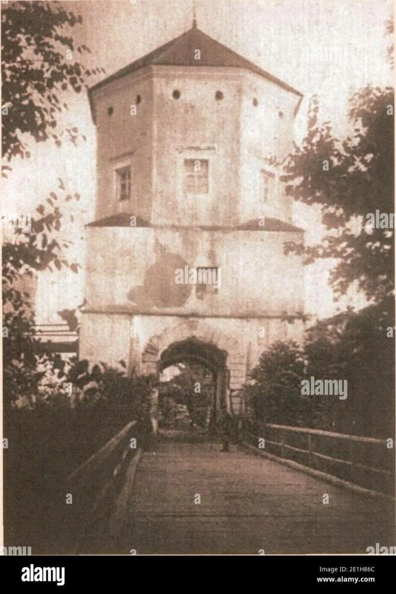 Замок башня