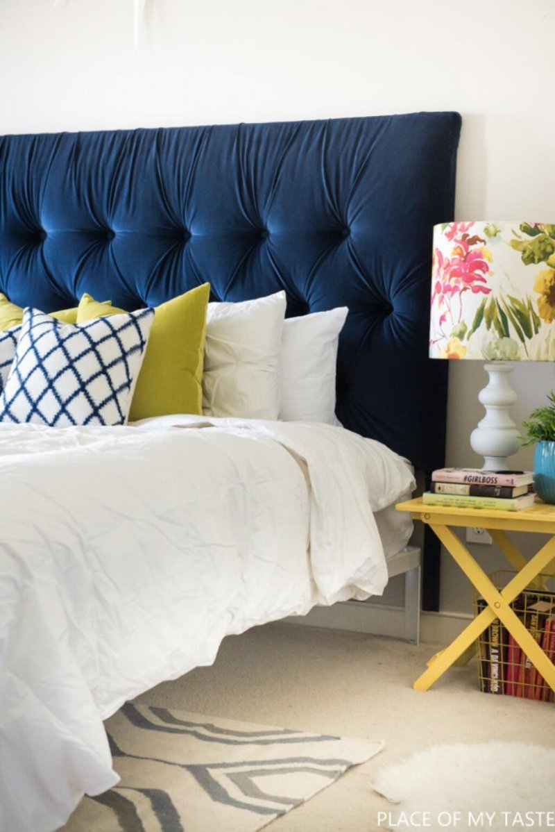 Кровать tufted headboard