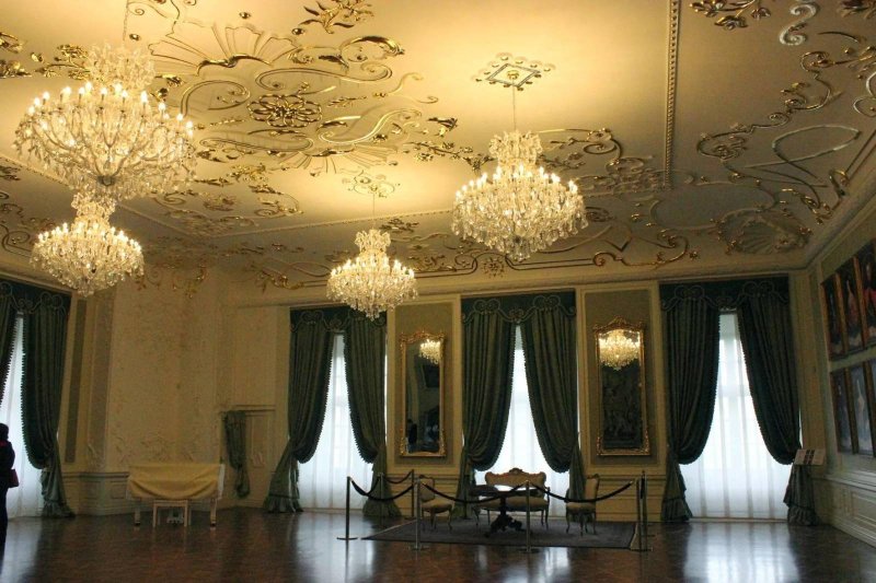Мирский замок внутри