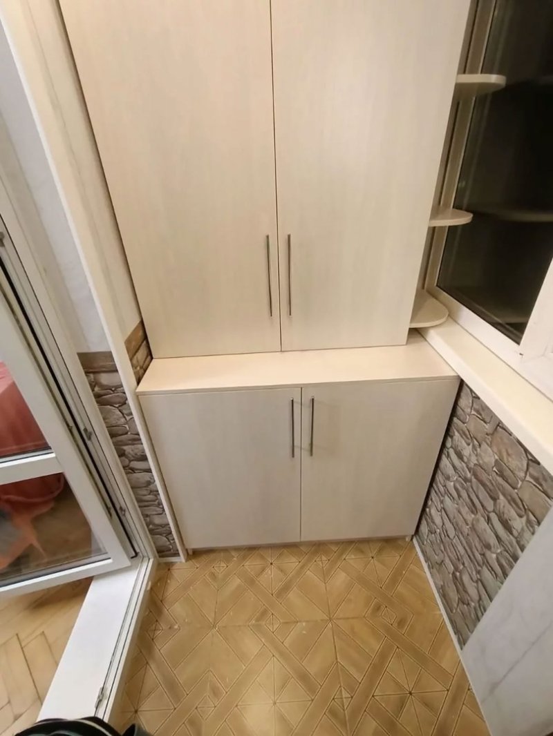 Шкаф на балкон на заказ