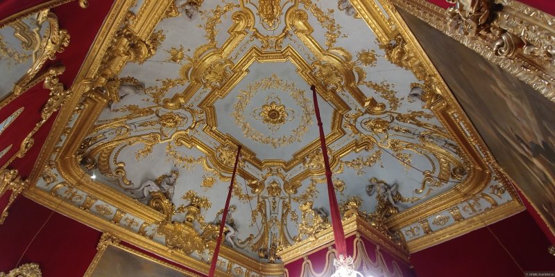 Екатерининский дворец в царском селе