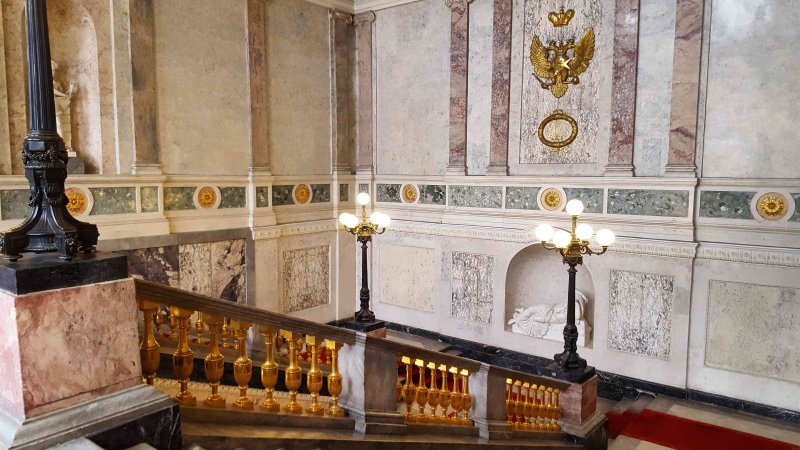 Мраморный дворец михайловский замок