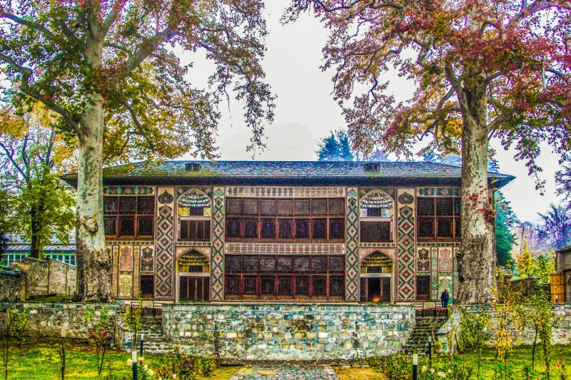 Historic centre of sheki with the khan s palace