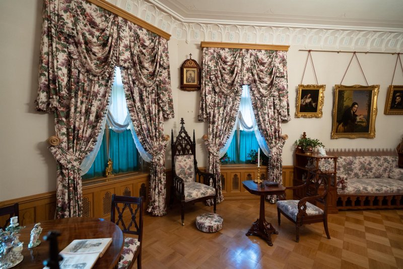 Фермерский дворец в петергофе