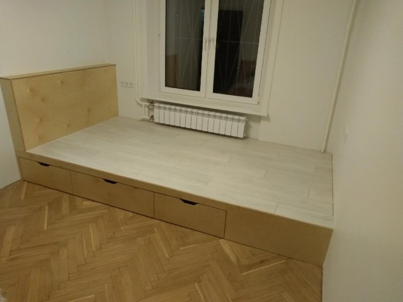 Кровати подиумы