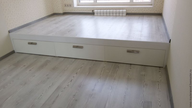 Кровати подиумы