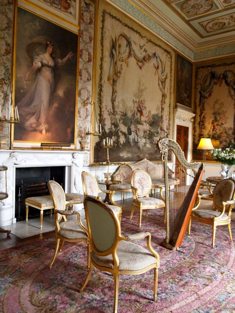 Inveraray castle inside scotland