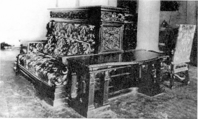 Кабинетный диван сталинский ампир