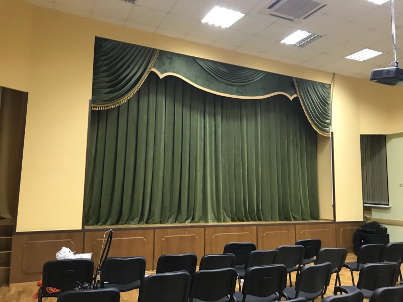 Одежда сцены для актового зала дк