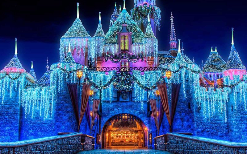 Sleeping beauty castle диснейленд
