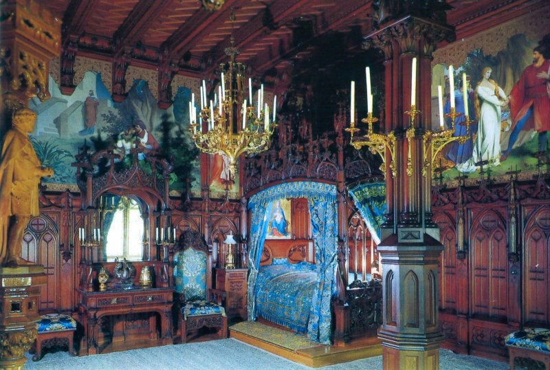 Спальня людвига ii замок нойшванштайн