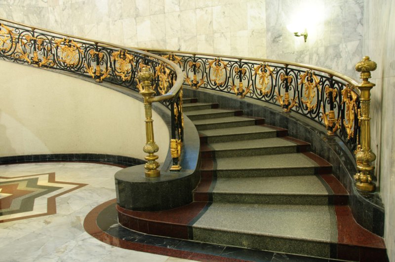 Парадная лестница