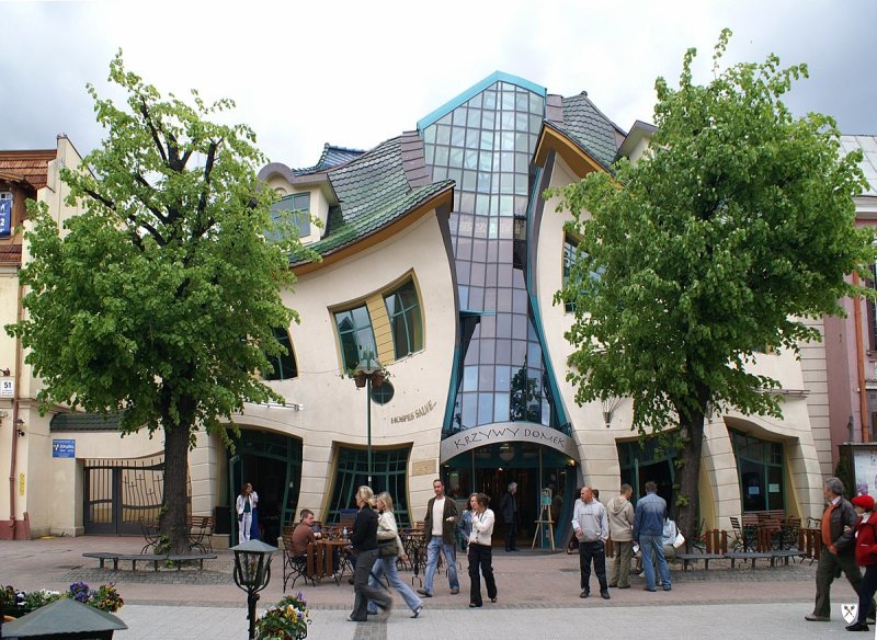 Кривой домик сопот польша архитектор яцек карновски