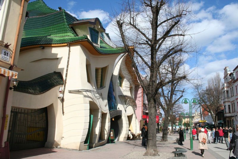 Кривой домик в сопоте польша