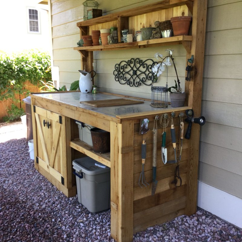 Potting bench