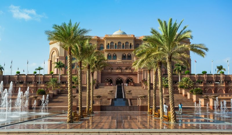 Emirates palace в абу даби