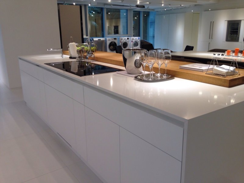 Technistone crystal absolute white