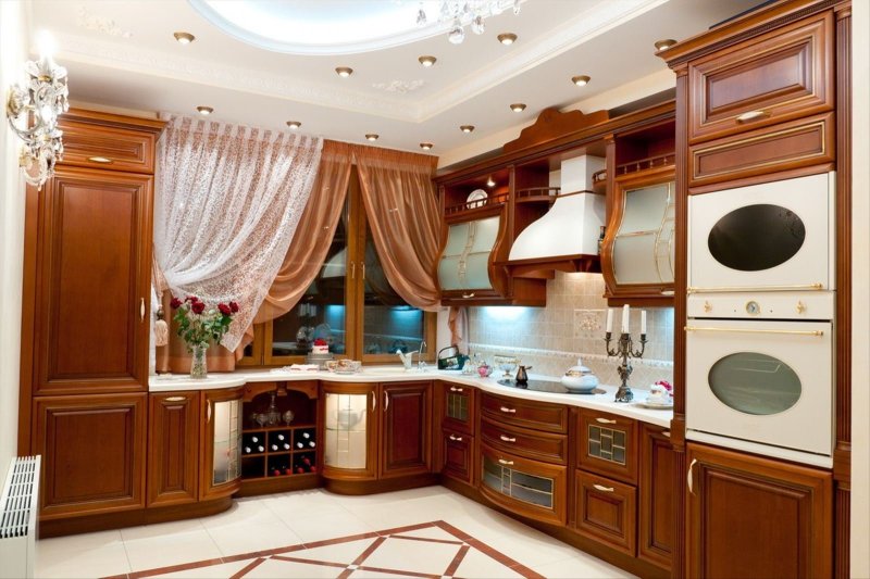 Кухня в классическом стиле коричневая