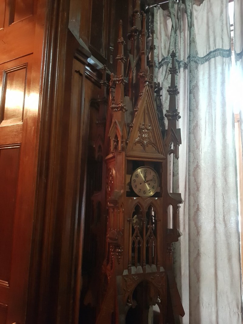 Антикварные часы настенные