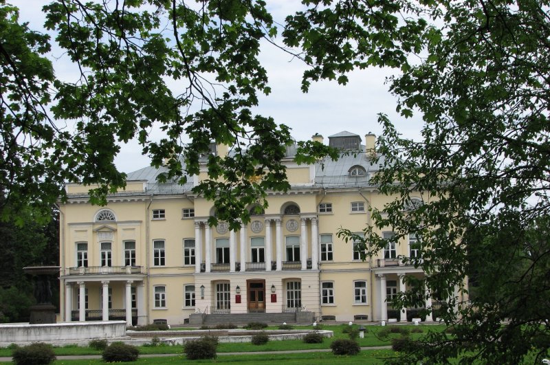 Александрийский дворец в нескучном саду