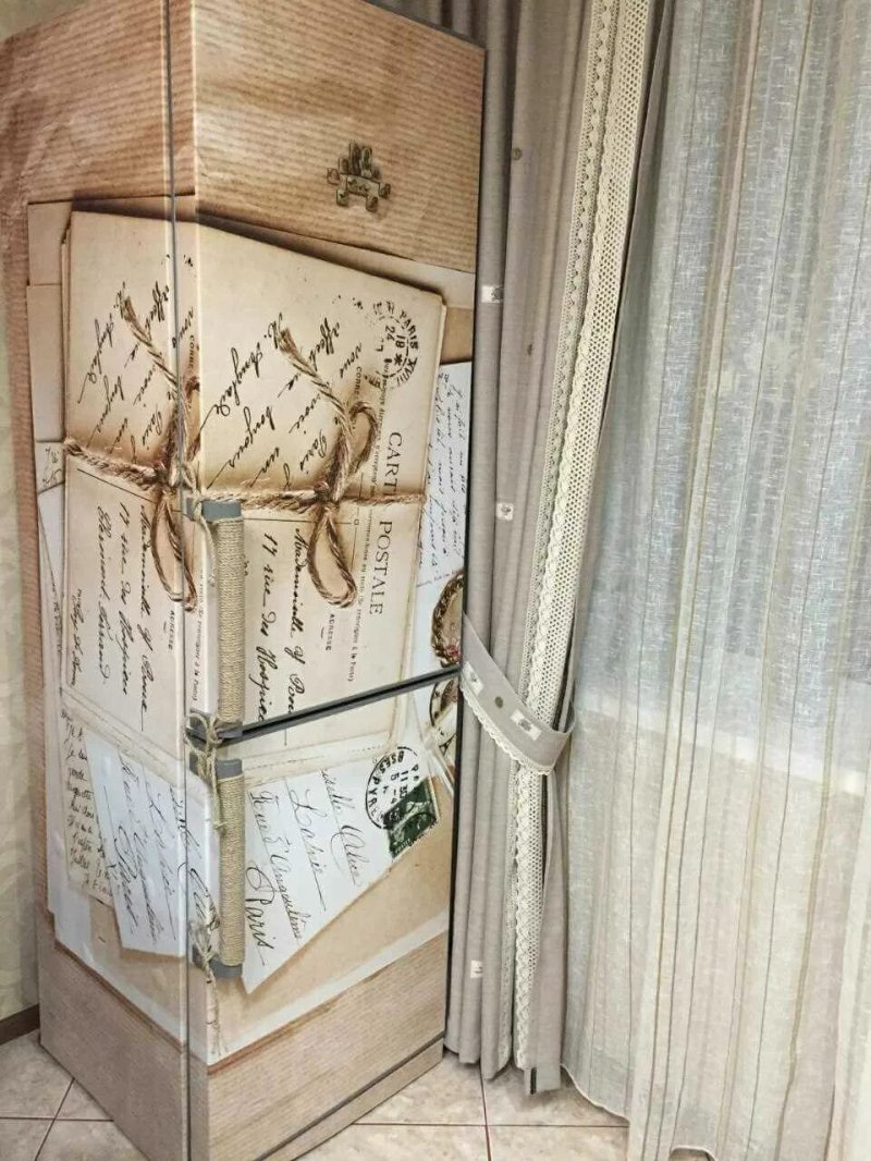 Обклеить холодильник