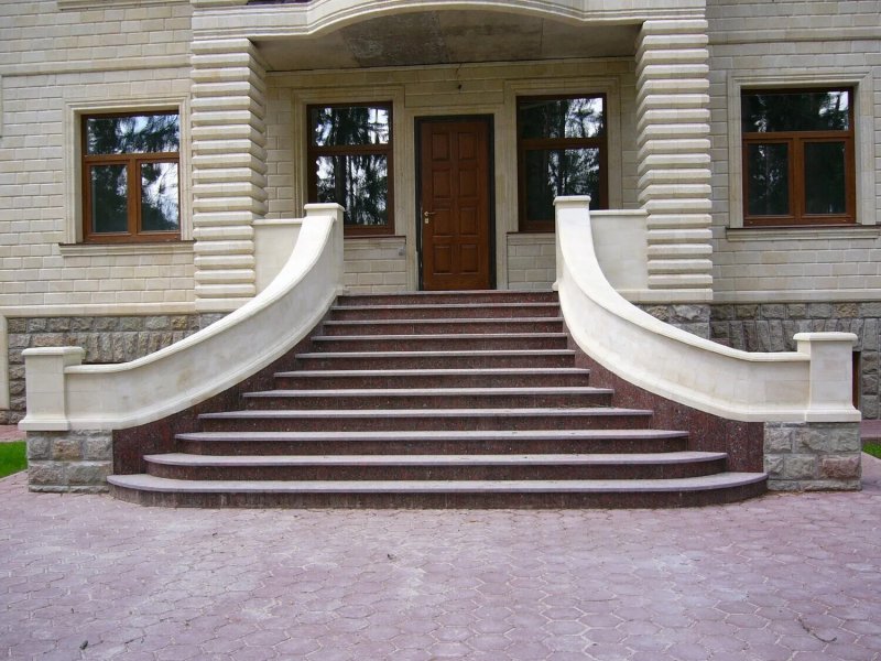 Красивые лестницы входные в дом