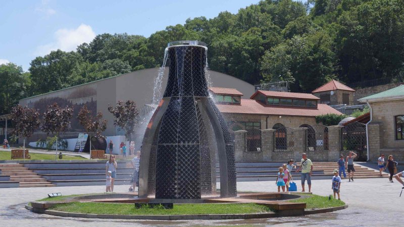 Абрау дюрсо фонтан бутылка