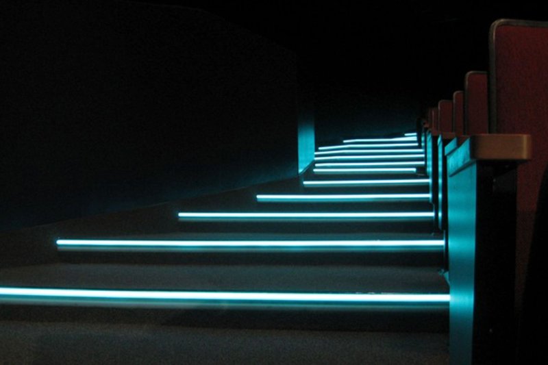 Led подсветка ступеней лестницы светодиодная лента