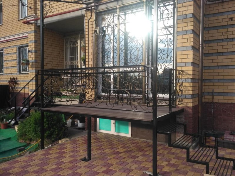 Кованная веранда