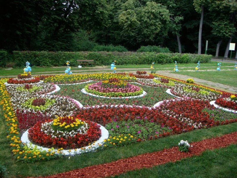 Цветочная клумба