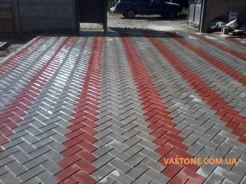 Тротуарная плитка серая с красным