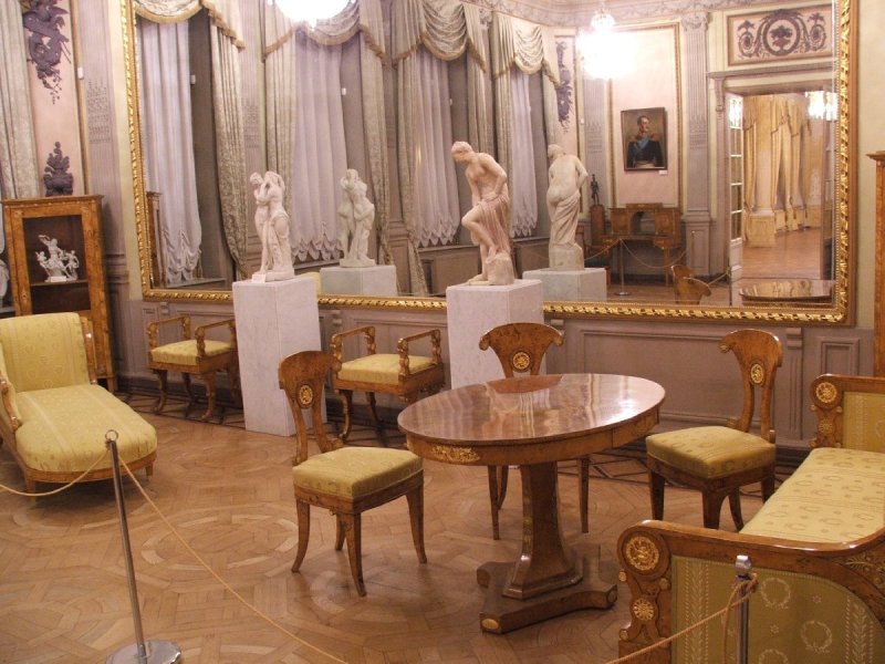 Александровский дворец кленовая гостиная