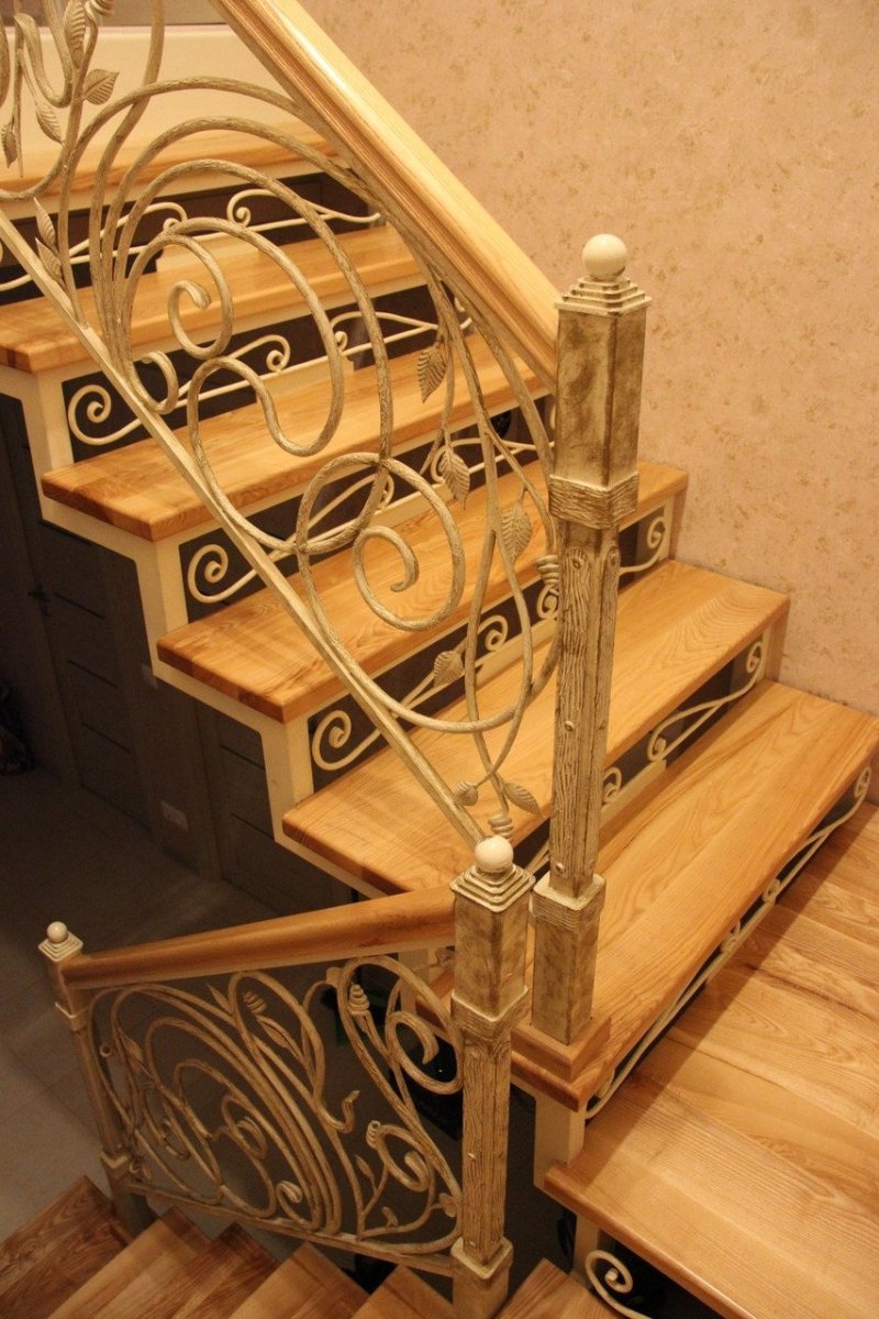Кованая лестница
